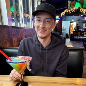 Meet your Posher, Nicholas